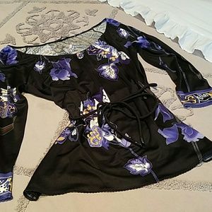 🎉HP🎉Elie Tahari 100% Silk Black Floral Blouse